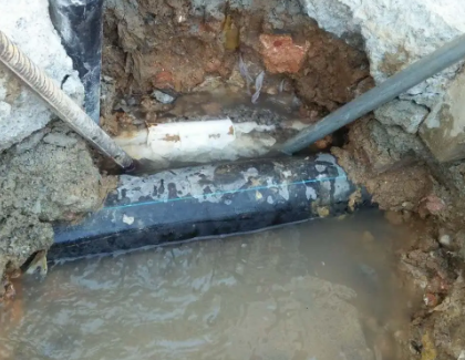 磴口测漏水之水管漏水